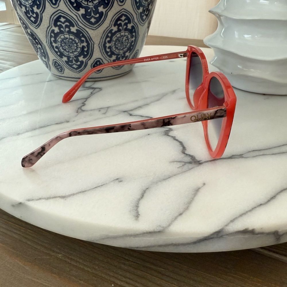 Quay Ever After Sunglasses⭐️ - Picture 3 of 7